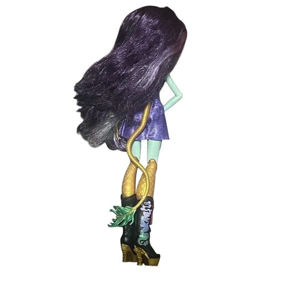Monster High Jinafire Long Dragon Fashion Doll w/ Tail Outfit Boots Mattel - Picture 3 of 3